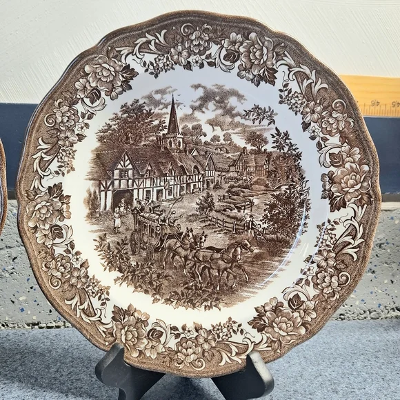 Vintage J&G Meakin Royal Staffordshire Stratford Stage Brown Ironstone Plates - Picture 5 of 13